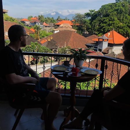 Kampung Sari Homestay Убуд Екстер'єр фото