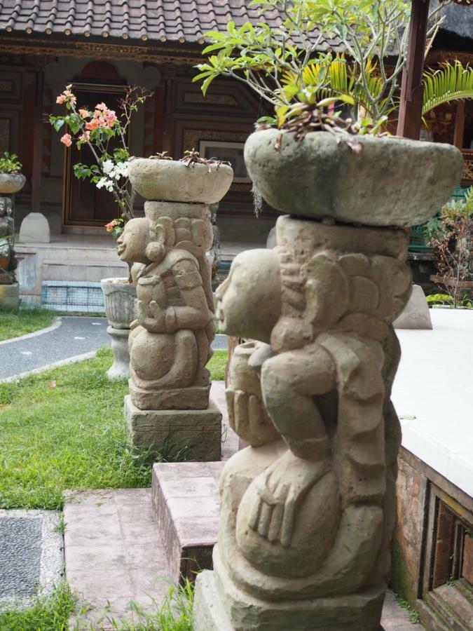 Kampung Sari Homestay Убуд Екстер'єр фото